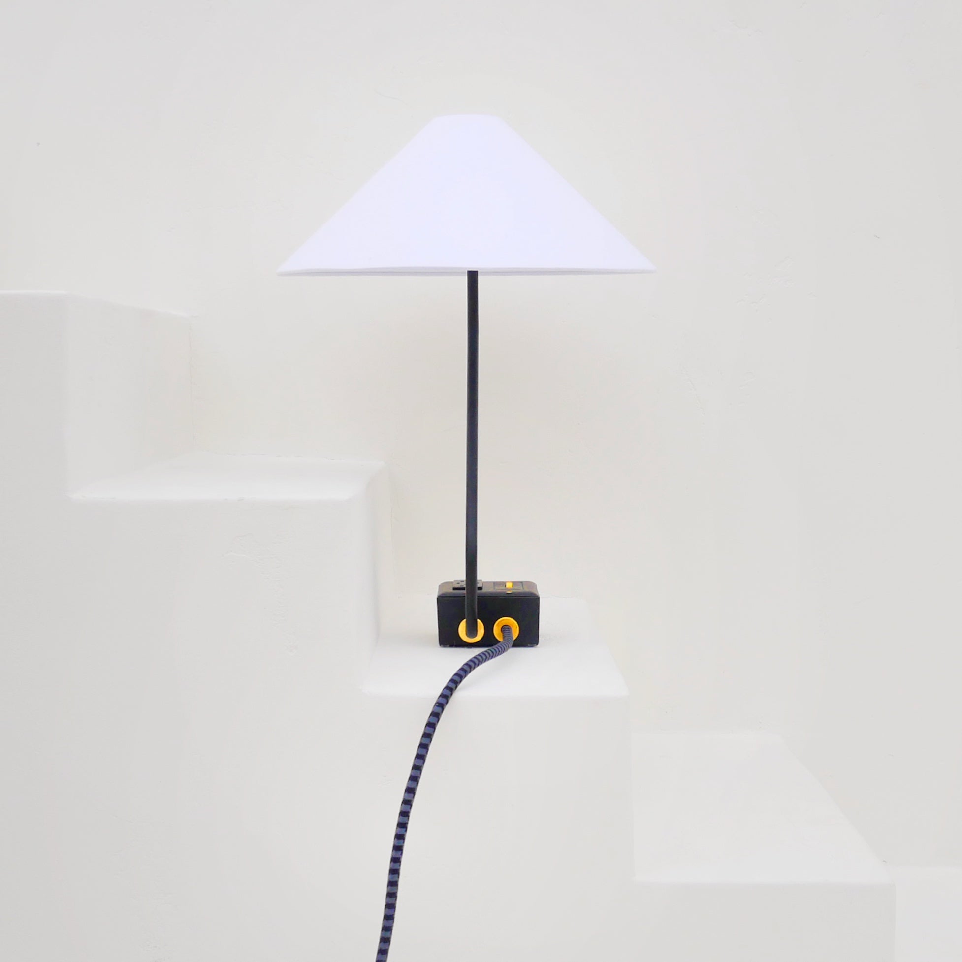 NEW EUGENE FADE Smart USBC/DUAL USBC 36W PD Surge Protected Table Lamp Carrara (Matte) Black