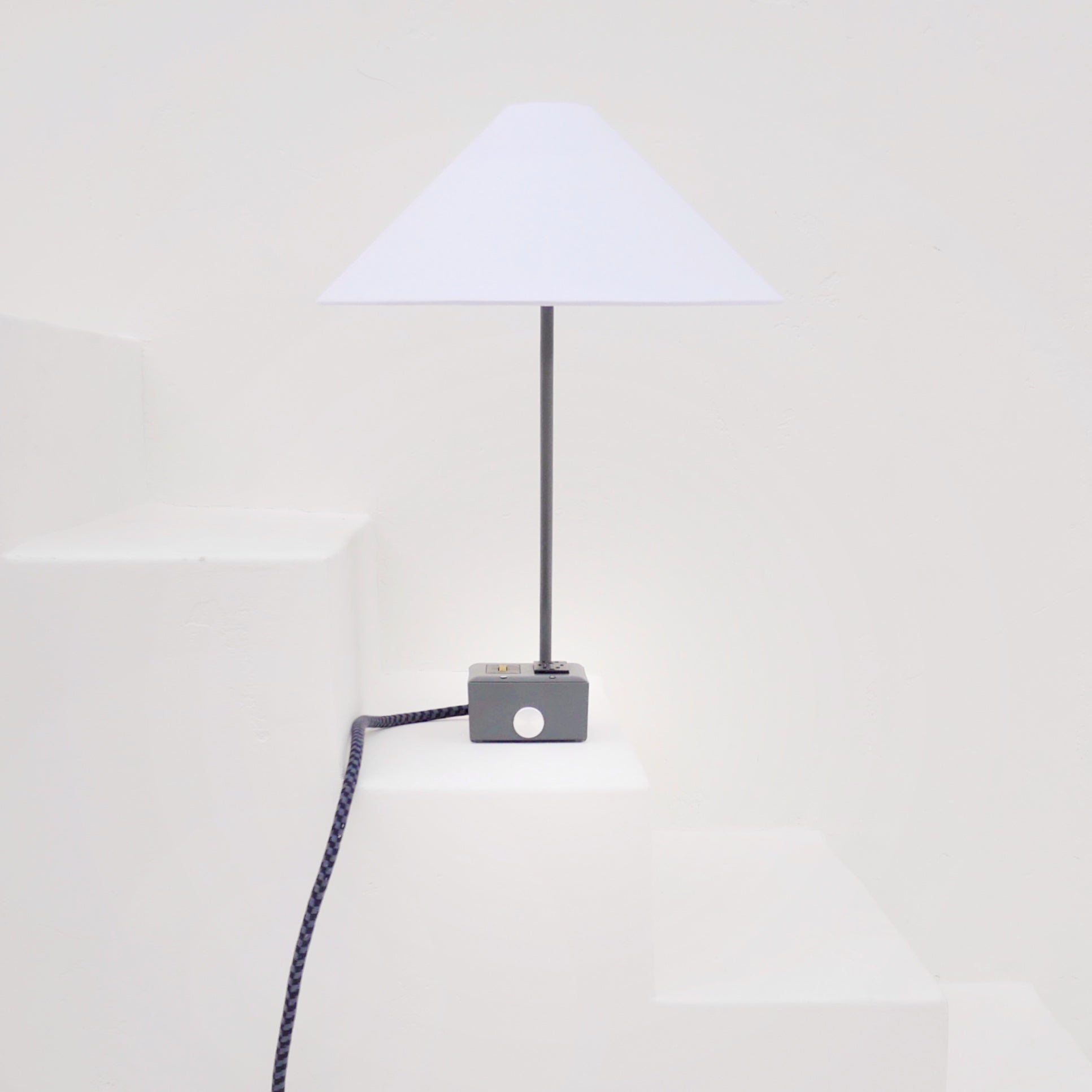 EUGENE FADE Smart USBC/DUAL USBC 36W PD Surge Protected Table Lamp Humboldt Fog Gray