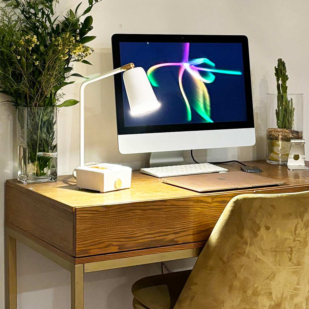 JAX FADE Smart USBC/DUAL USBC 36W PD Surge Protected Task Lamp Aspen White