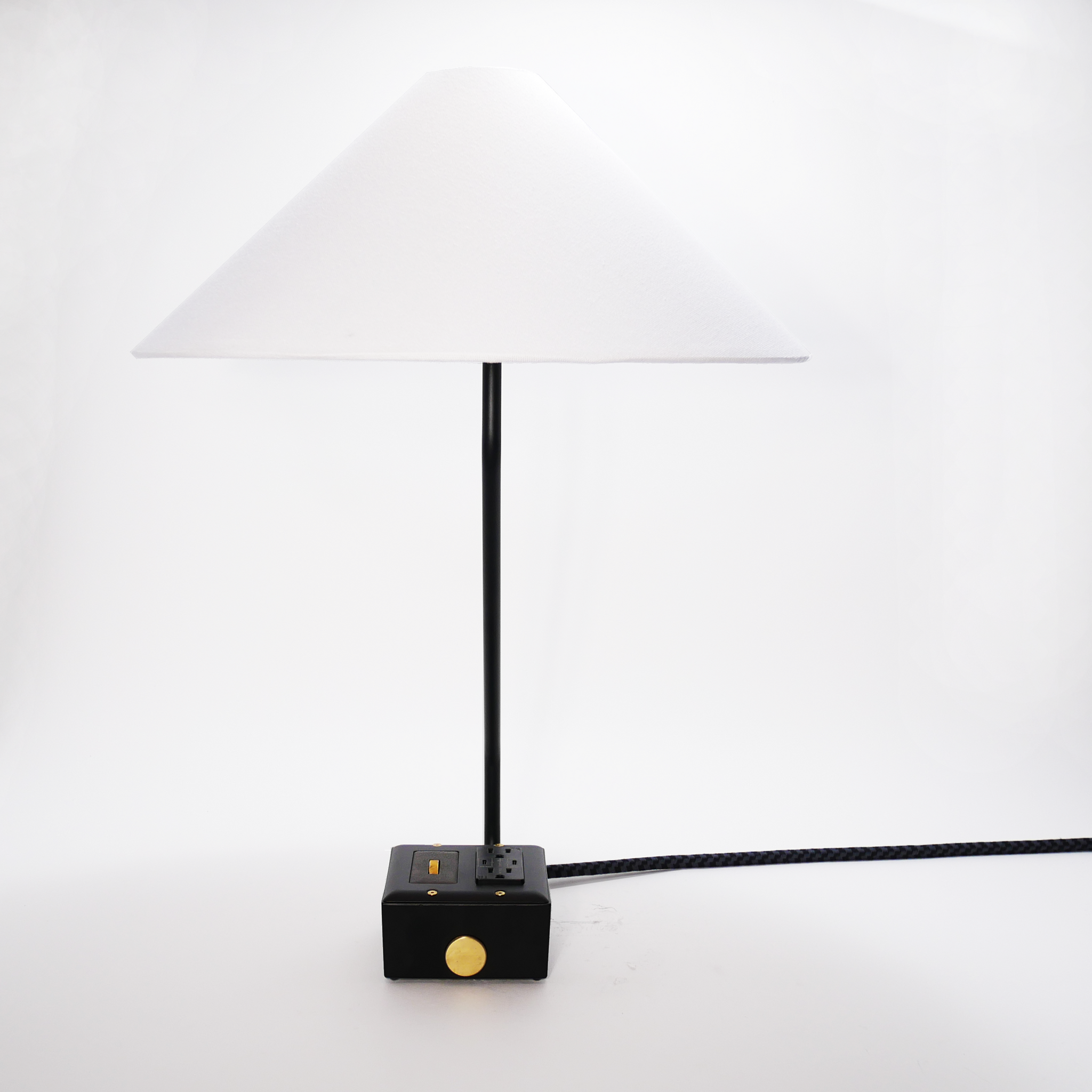 NEW EUGENE FADE Smart USBC/DUAL USBC 36W PD Surge Protected Table Lamp Carrara (Matte) Black
