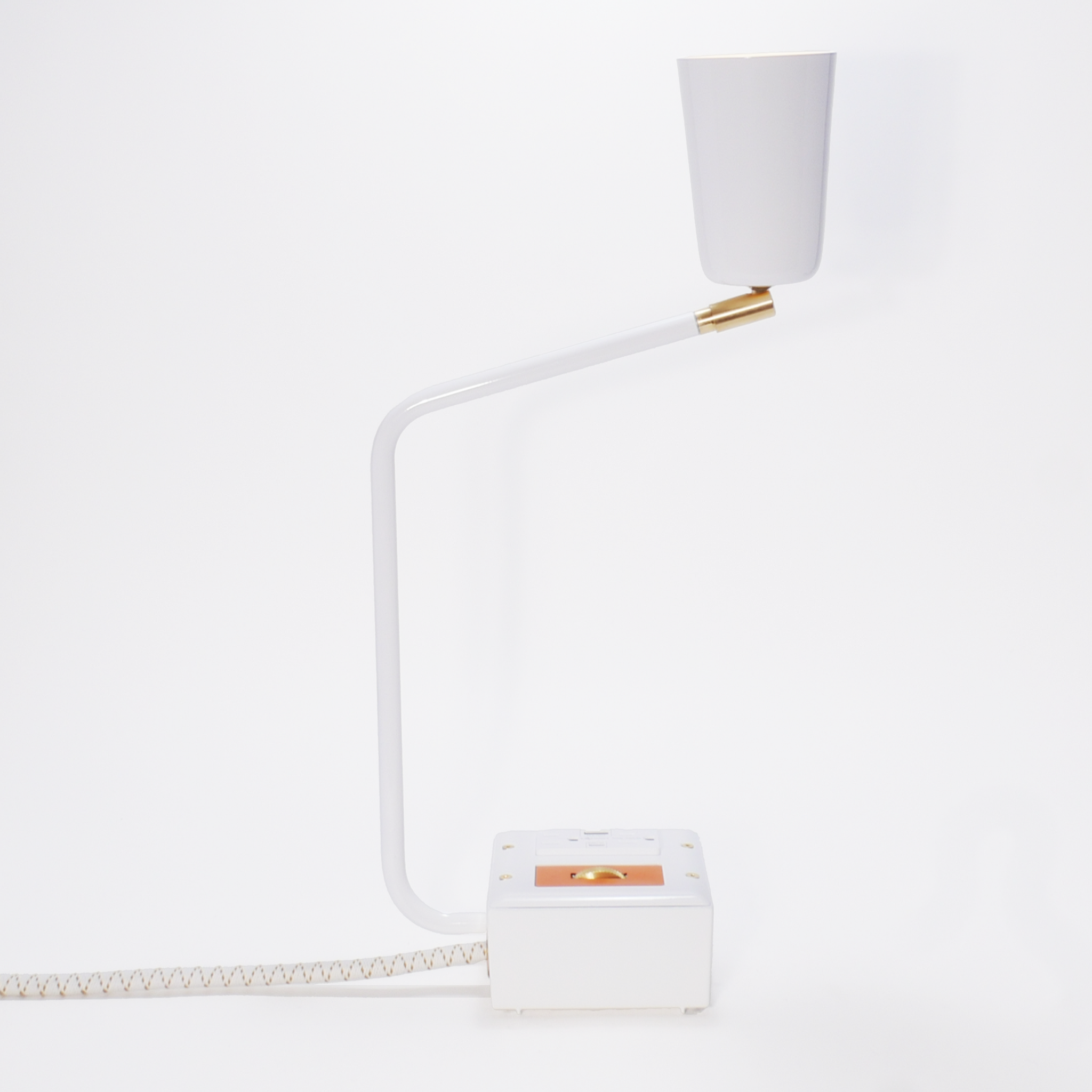 JAX FADE Smart USBC/DUAL USBC 36W PD Surge Protected Task Lamp Aspen White