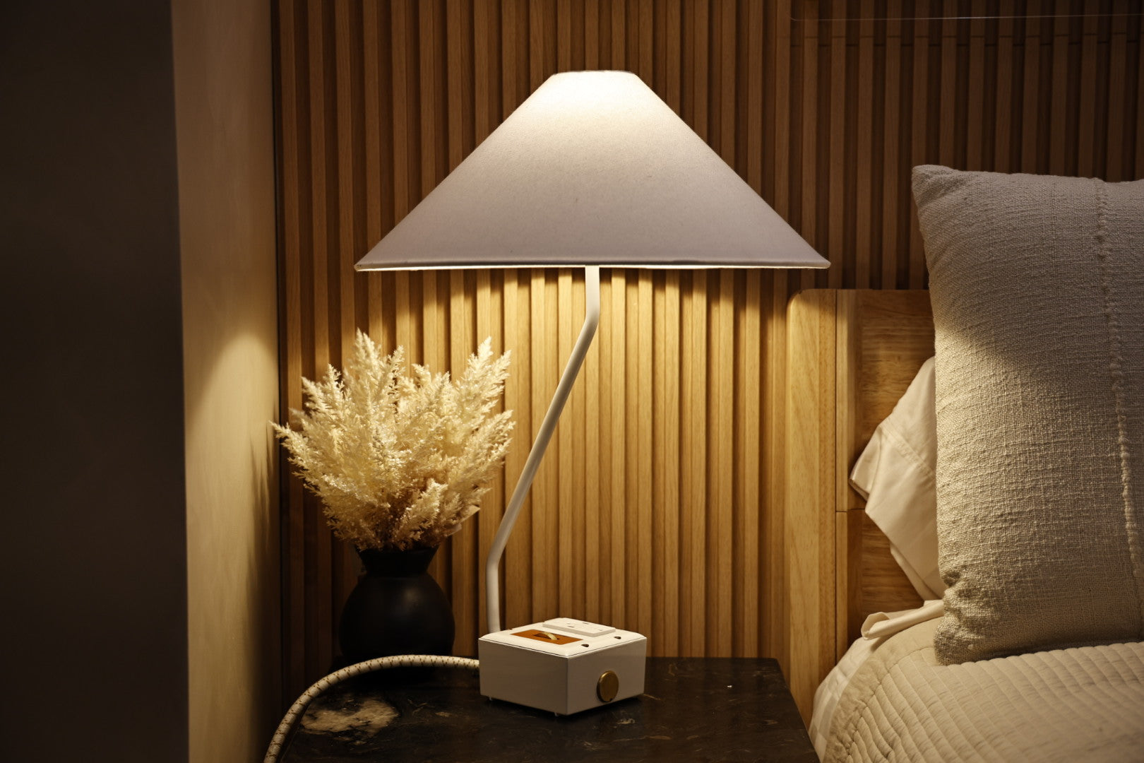 EUGENE FADE Smart USBC/DUAL USBC 36W PD Surge Protected Table Lamp Aspen White