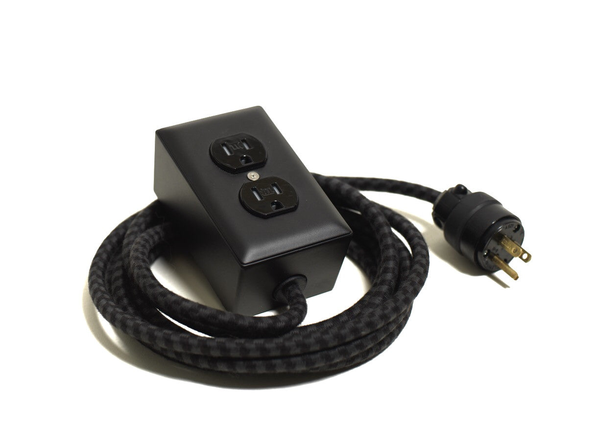 Extō Carrara (Matte) Black - A Modern Dual-Tamper-Resistant Outlet, 15-AMP Extension Cord