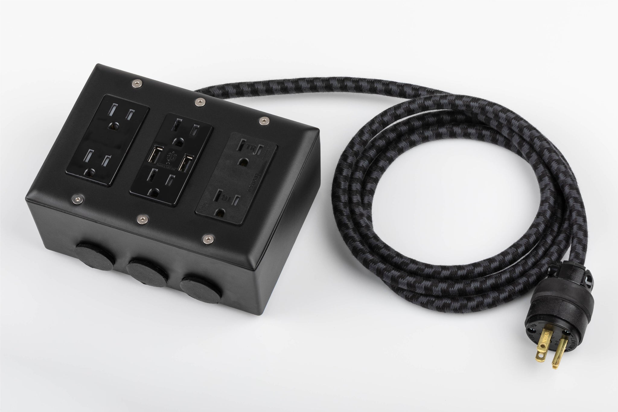 Carrara (Matte) Black 6Ft Extō Surge 900 Smart Chip USB / USB Type C Surge-Protected 6-Outlet Power Strip