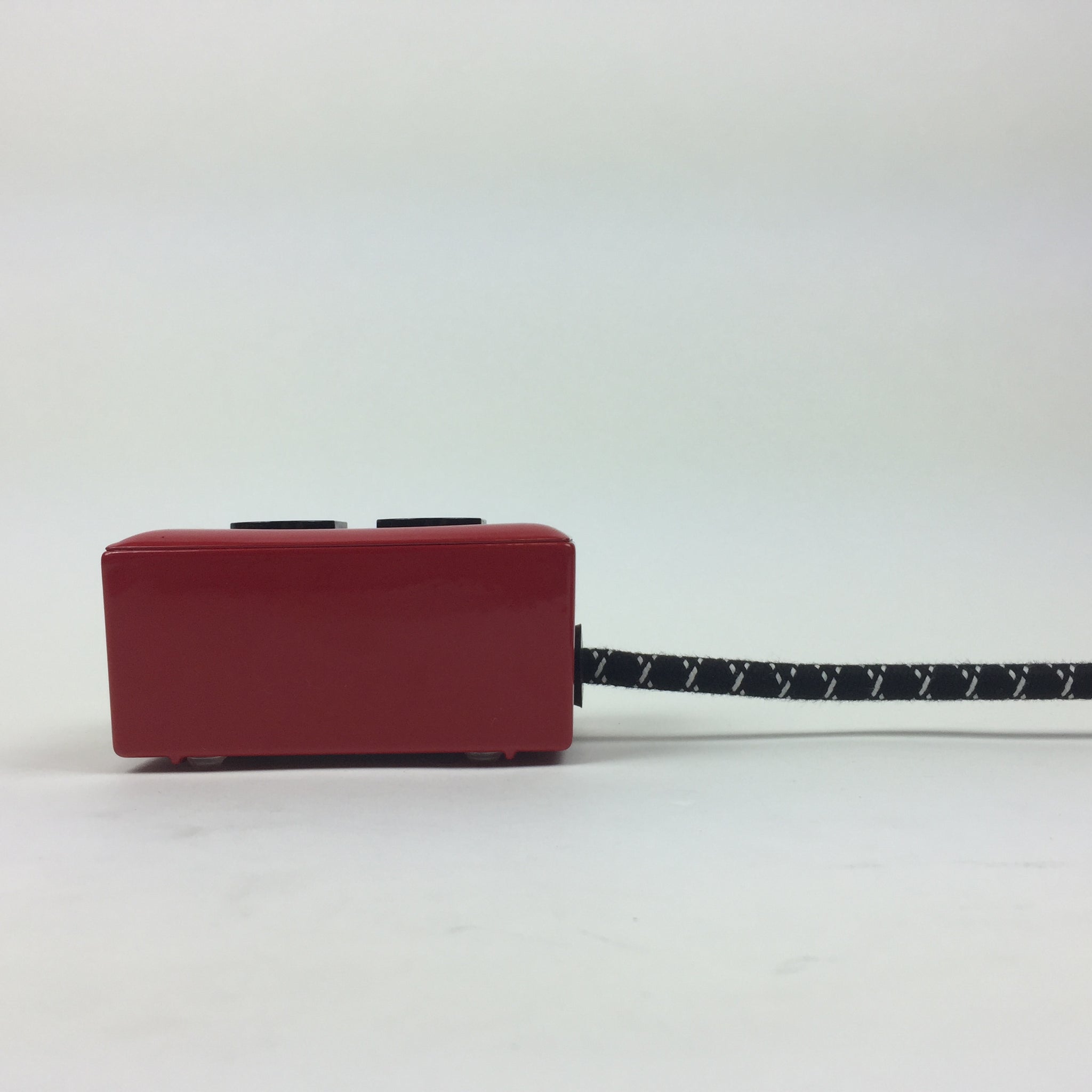 Extō+2 Bottle Rocket Red w / Black & White X Cord
