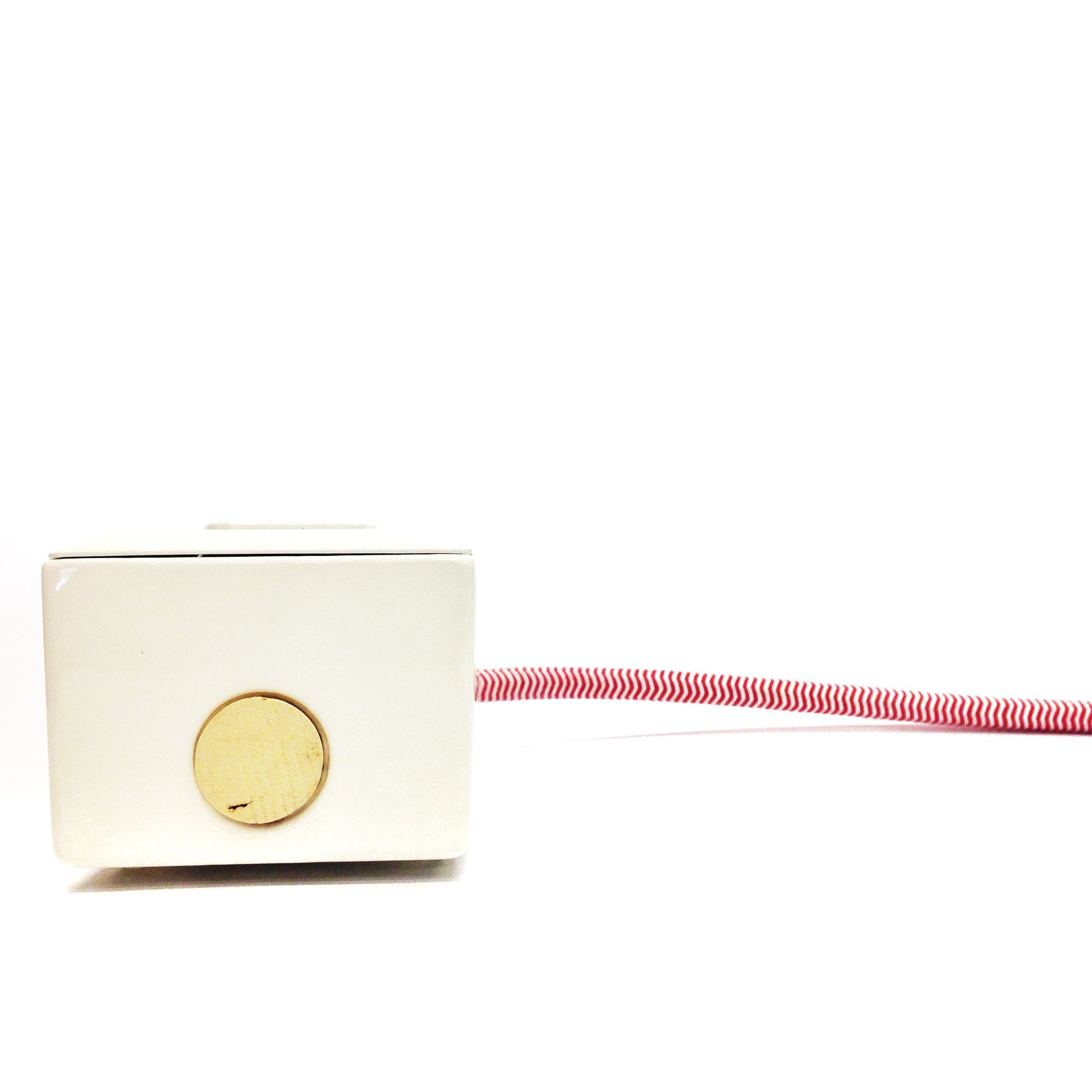 Extō Whitewash - A Modern Dual-Tamper-Resistant Outlet, 15-AMP Extension Cord
