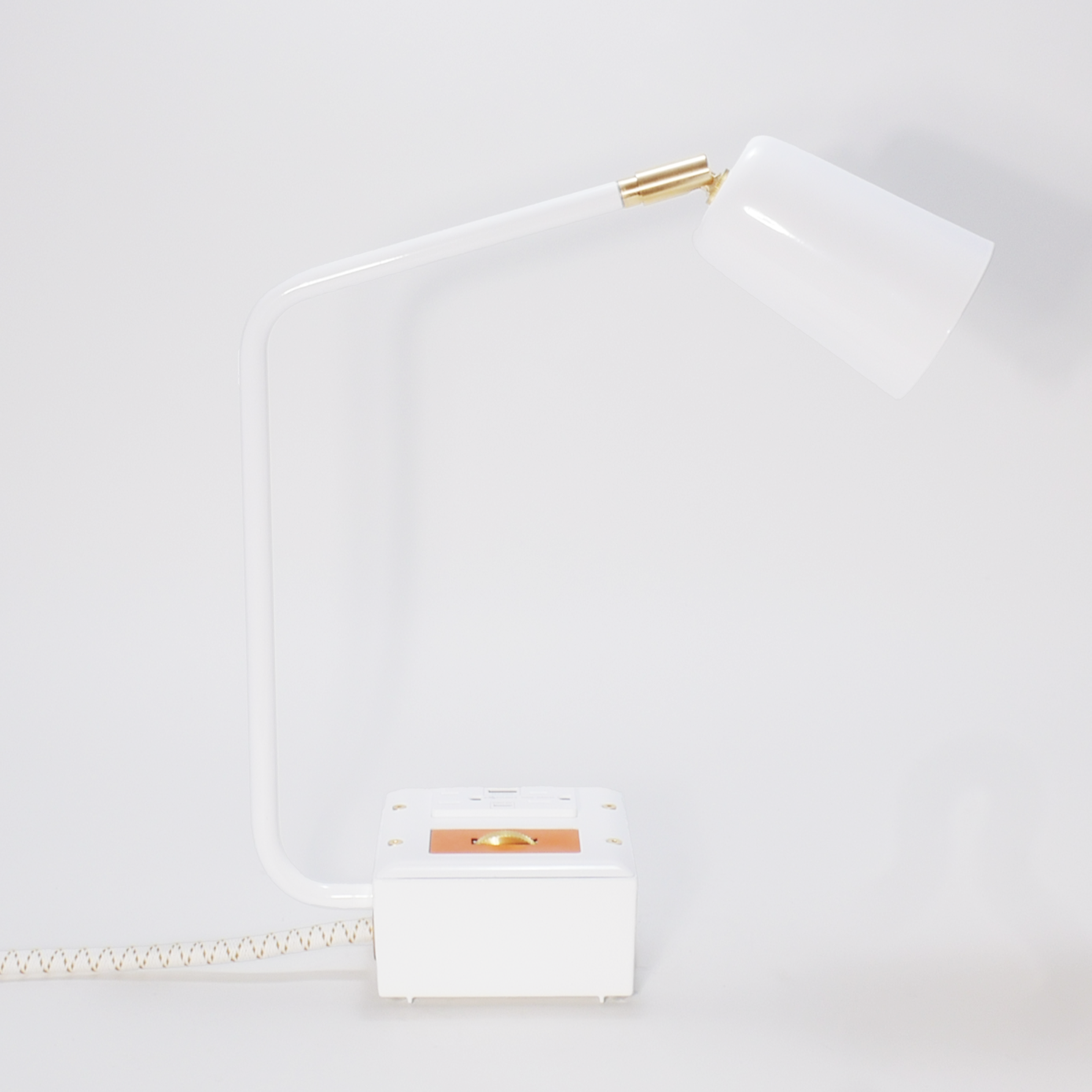 JAX FADE Smart USBC/DUAL USBC 36W PD Surge Protected Task Lamp JAX FADE Smart USBC/DUAL USBC 36W PD Surge Protected Task Lamp