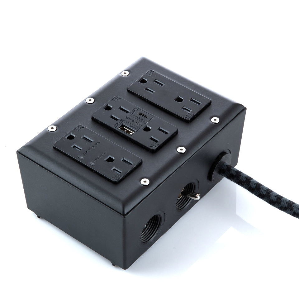 Carrara (Matte) Black 6Ft Extō Surge 900 Smart Chip USB / USB Type C Surge-Protected 6-Outlet Power Strip